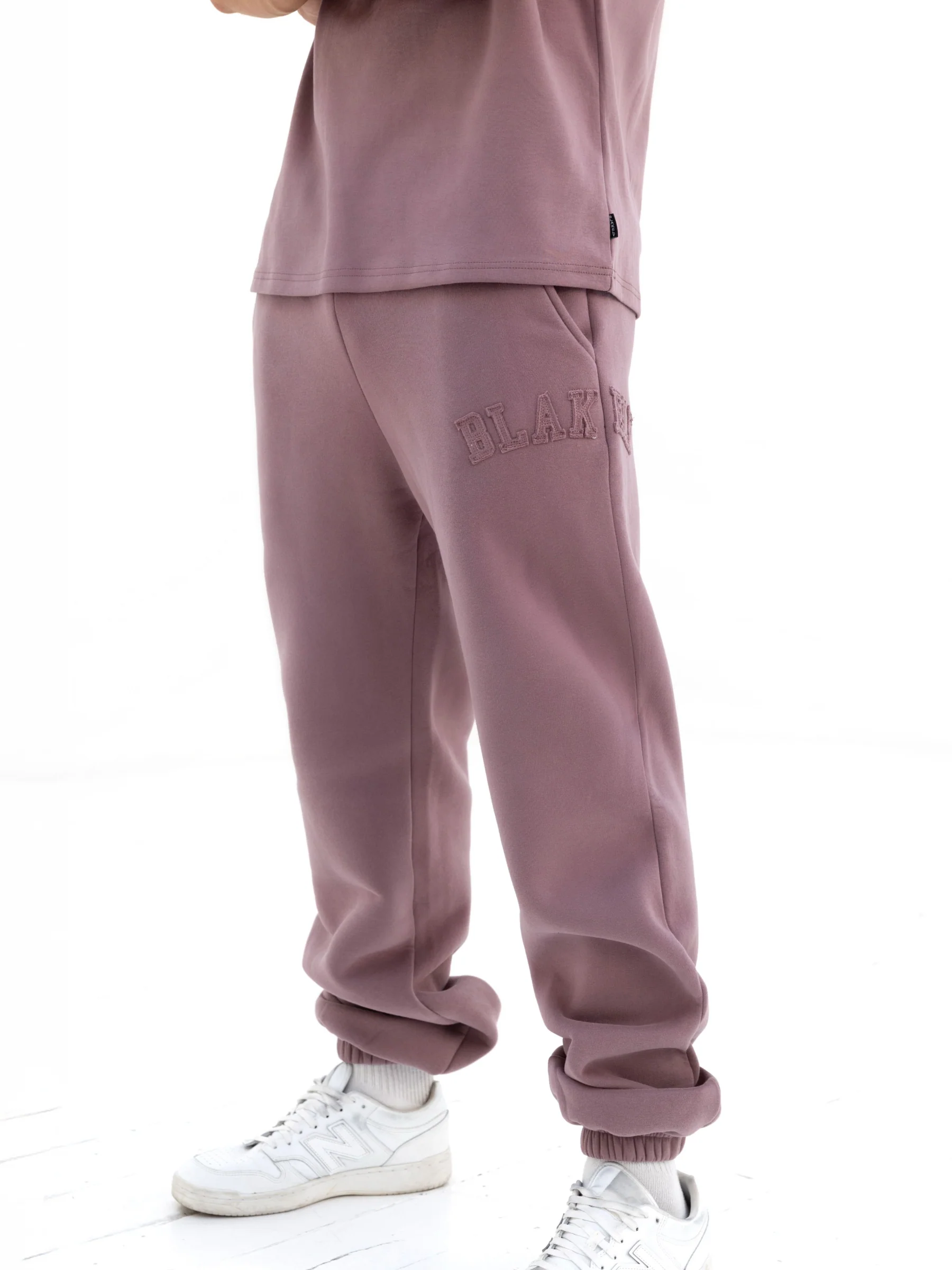 Tonal Varsity Relaxed Sweatpants - Soft Mauve - Prinboxs