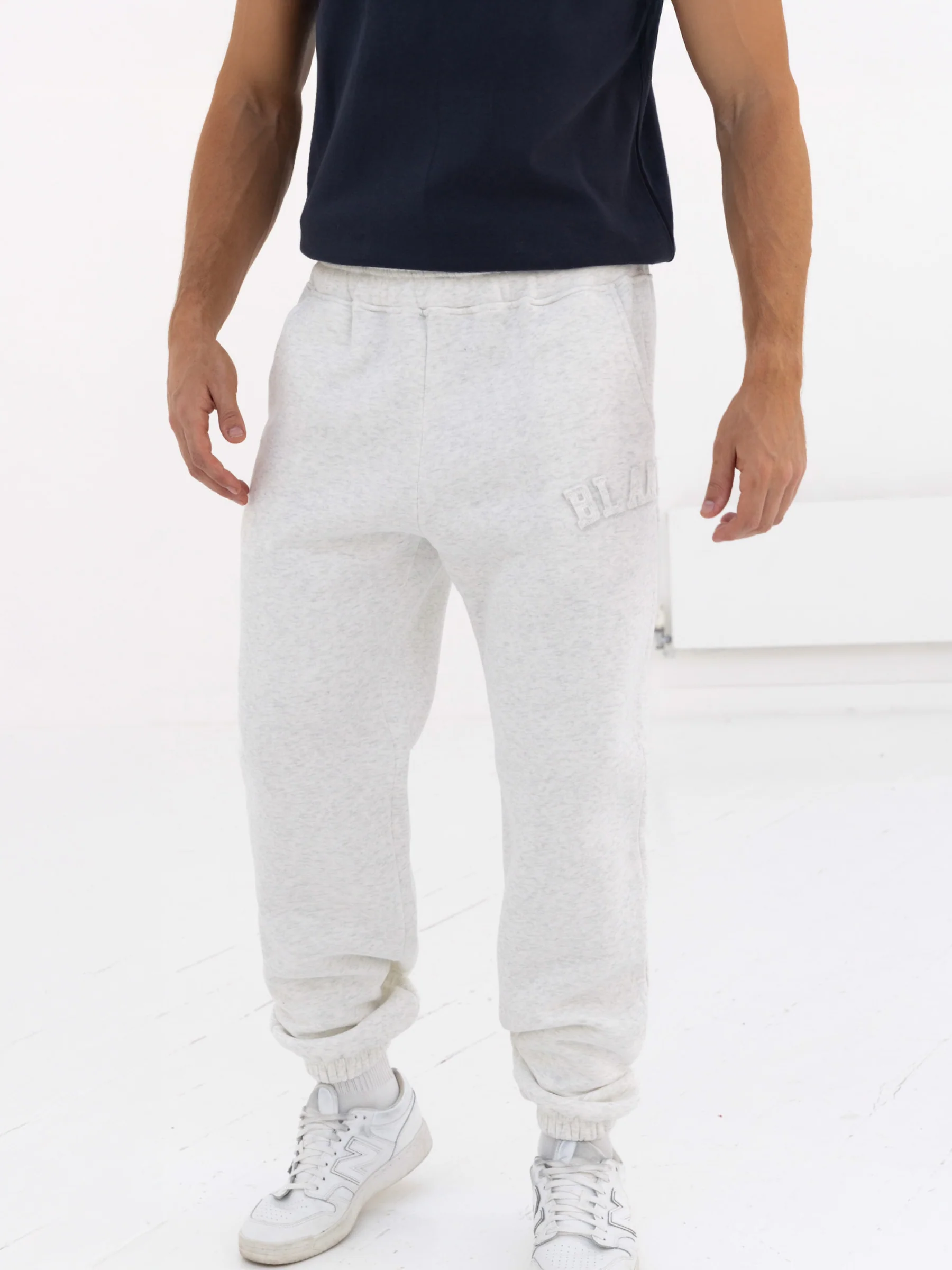 Tonal Varsity Relaxed Sweatpants - Marl White - Prinboxs