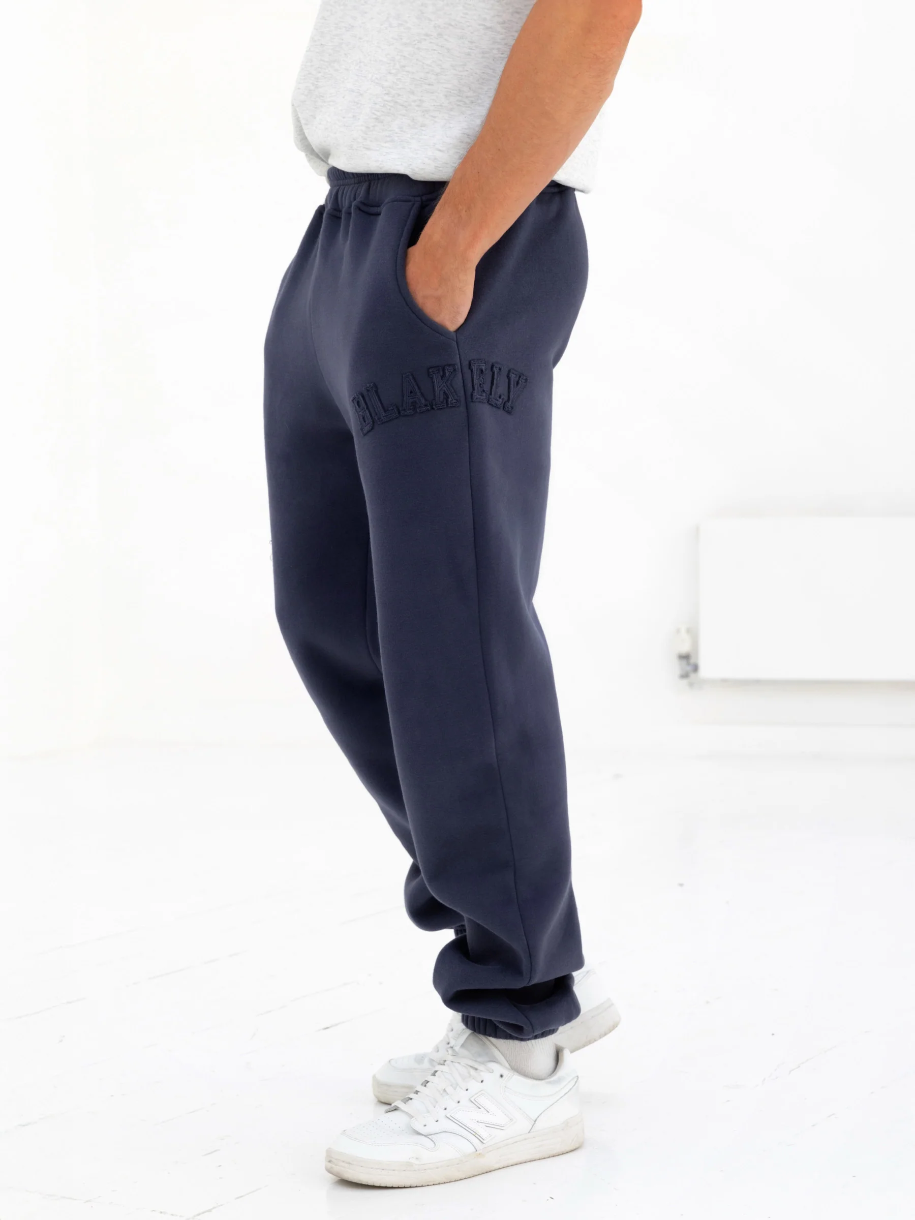 Tonal Varsity Relaxed Sweatpants - True Navy - Prinboxs