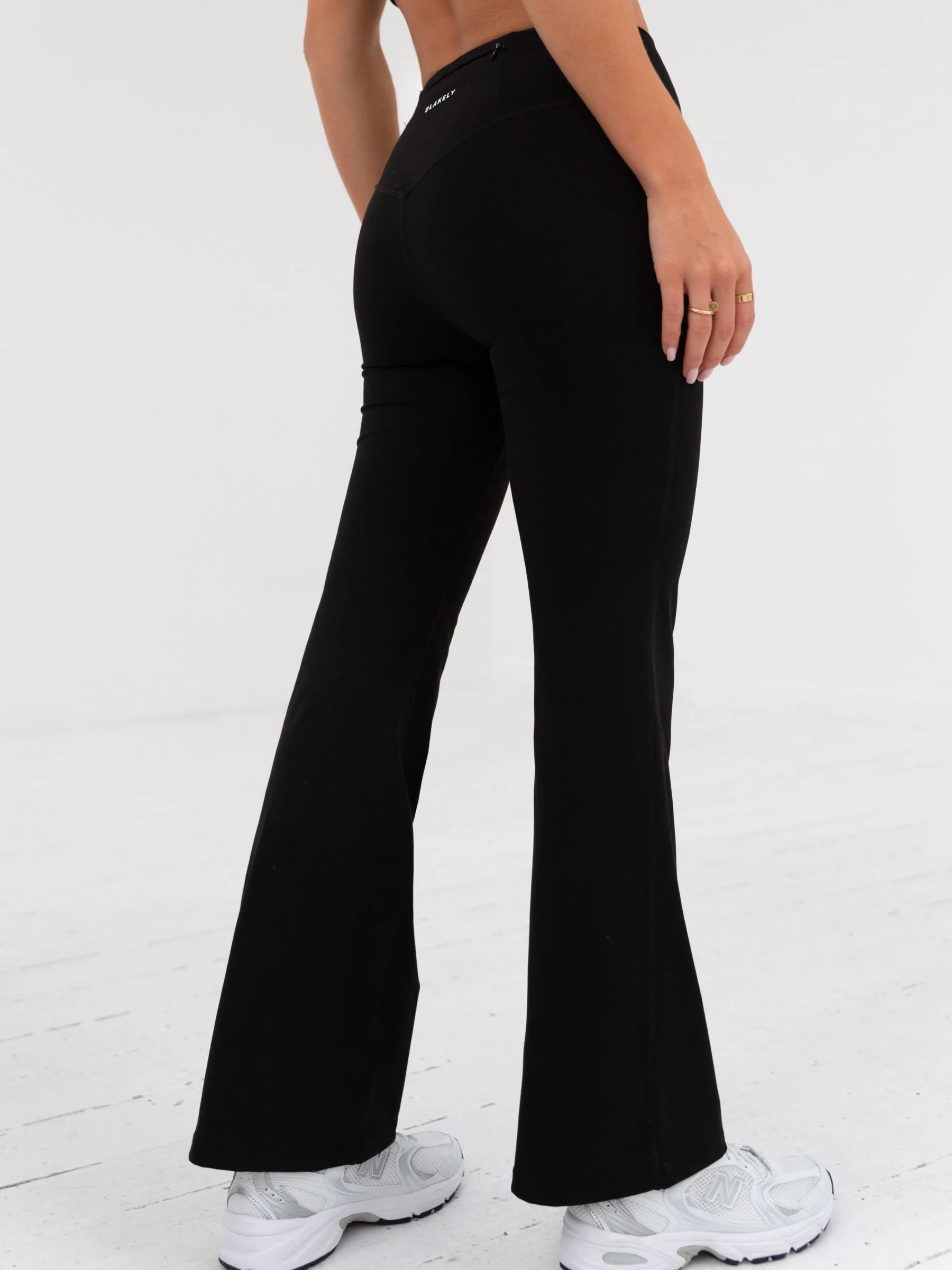 Soft Sculpt Wide Leg Leggings - Black - Prinboxs